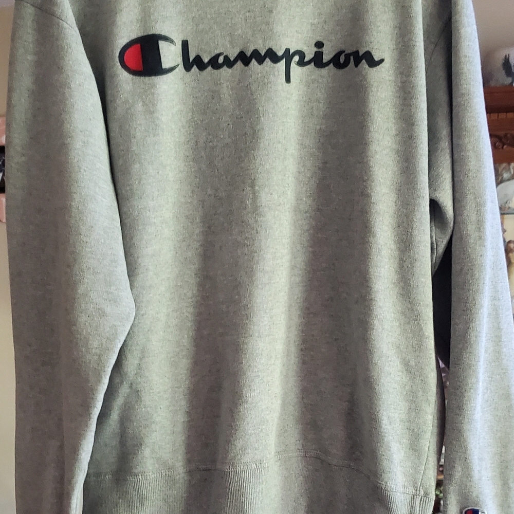 Men's Champion Sweatshirt